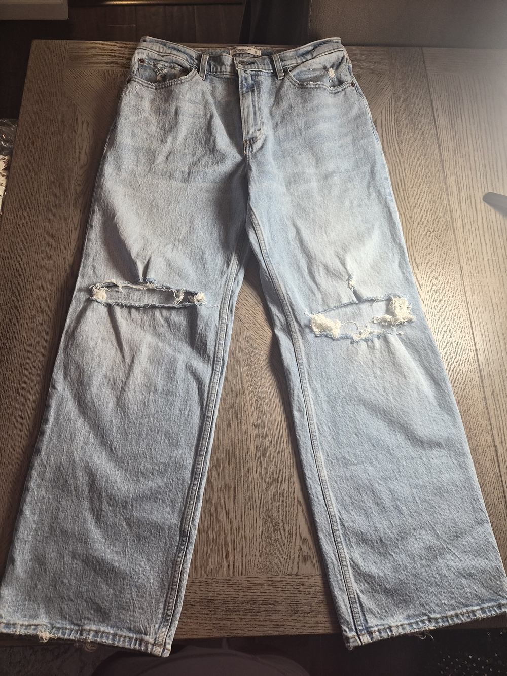 Abercrombie & Fitch Light Blue Wide-Leg Distressed Jeans